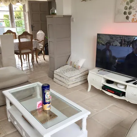 La Croisee Des Chemins וילה בריי-דון