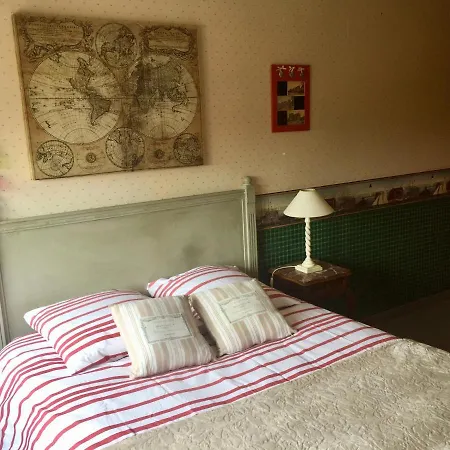 Villa La Croisee Des Chemins *