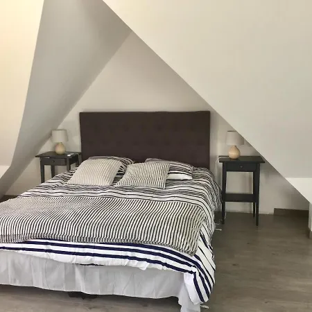 La Croisee Des Chemins * 브레뒨느